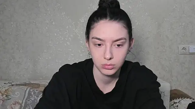 muuur love231 online show from April 19, 2026, 5:34 pm