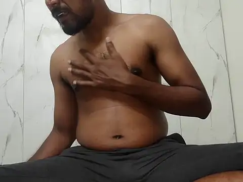 Hotsexyguy4u online show from April 28, 2026, 4:01 pm