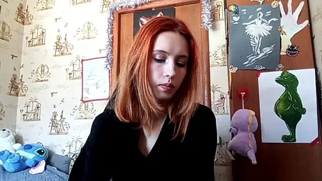 Snapshot of SirenFrost chatting on April 29, 2026, 9:24 am SirenFrost online show from April 29, 2026, 9:24 am