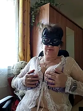 Chrismaturefrench online show from March 24, 2026, 4:01 pm