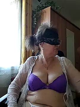 Chrismaturefrench online show from March 25, 2026, 4:02 pm