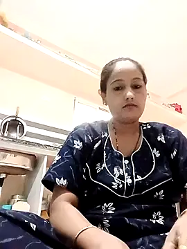 Snapshot of Sexi_roovi chatting on August 8, 2026, 10:50 am Sexi roovi online show from August 8, 2026, 10:50 am