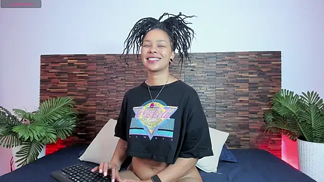 Snapshot of andreazoe chatting on April 14, 2026, 2:34 pm andreazoe online show from April 14, 2026, 2:34 pm