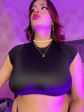 Snapshot of steffmontespink18 chatting on May 11, 2026, 1:39 pm steffmontespink18 online show from May 11, 2026, 1:39 pm