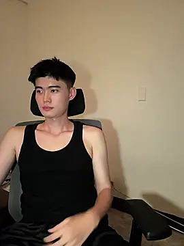 Snapshot of CalvinHY chatting on July 31, 2026, 8:19 pm CalvinHY online show from July 31, 2026, 8:19 pm