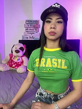Snapshot of Miia_coollins chatting on April 17, 2026, 4:21 pm Miia coollins online show from April 17, 2026, 4:21 pm