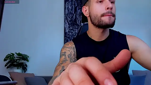 Santos ramirez1 online show from June 11, 2026, 3:32 pm