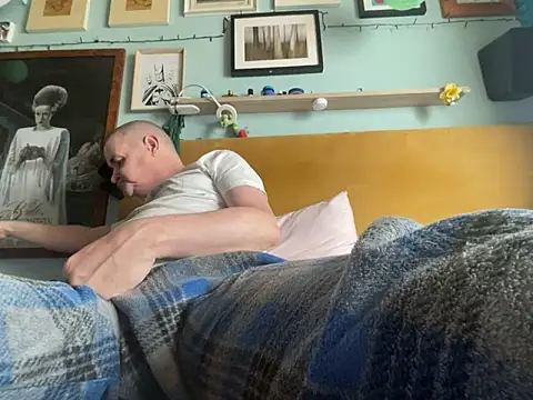 MyCockWantsYourWetVagina online show from April 14, 2026, 10:21 am