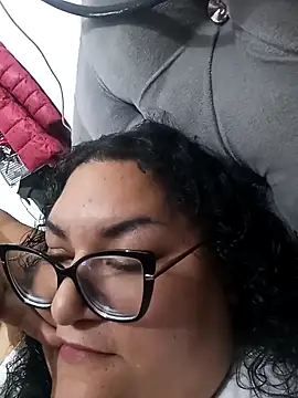 Snapshot of kiroshy chatting on April 7, 2026, 1:06 am kiroshy online show from April 7, 2026, 1:06 am