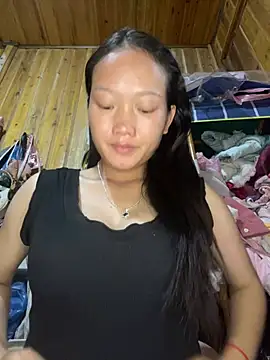 Jolinie online show from May 8, 2026, 1:49 pm