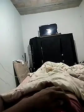 Pretinho-01 online show from April 9, 2026, 3:50 am