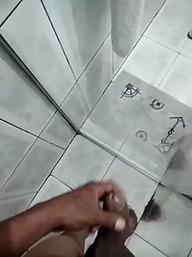 Pretinho-01 online show from April 16, 2026, 12:33 am