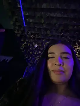 HaileyBiieber online show from March 28, 2026, 2:22 am