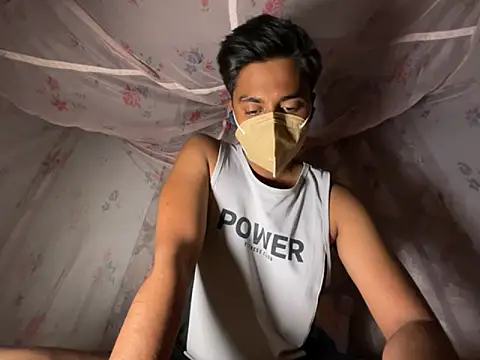 sinner2511 online show from April 3, 2026, 3:54 pm