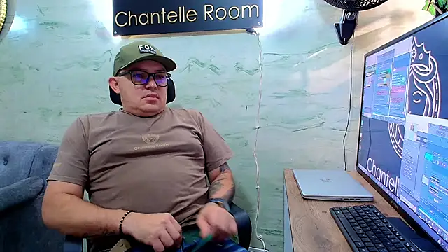 maximo daddy online show from April 30, 2026, 12:33 pm