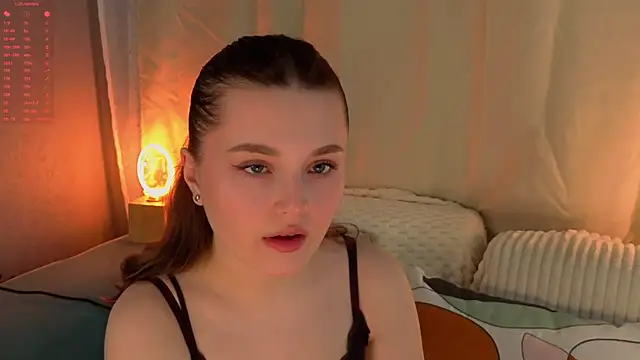 LorriMonz online show from June 2, 2026, 1:29 am