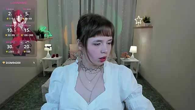 LeonaHicks online show from April 9, 2026, 6:41 am