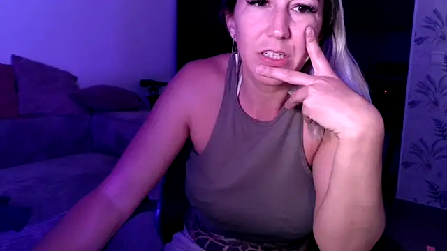 Snapshot of kendra_peach chatting on March 25, 2026, 9:10 pm kendra peach online show from March 25, 2026, 9:10 pm