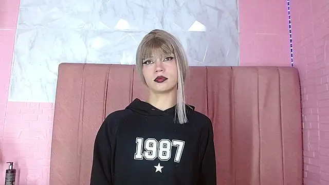 Snapshot of maia_grace chatting on March 25, 2026, 7:25 am maia grace online show from March 25, 2026, 7:25 am