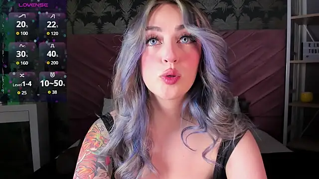  mykinkydoll  online show from April 10, 2026, 5:28 pm