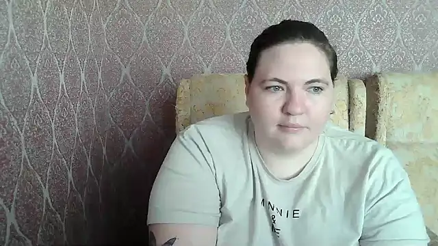 Snapshot of ElviraOreilllyX chatting on May 25, 2026, 12:33 pm ElviraOreilllyX online show from May 25, 2026, 12:33 pm