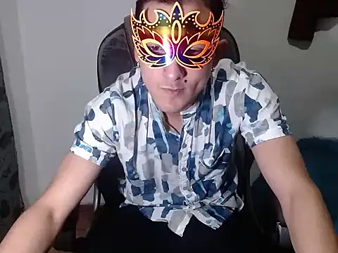 Snapshot of SexyboyHot2000 chatting on April 10, 2026, 2:06 am SexyboyHot2000 online show from April 10, 2026, 2:06 am