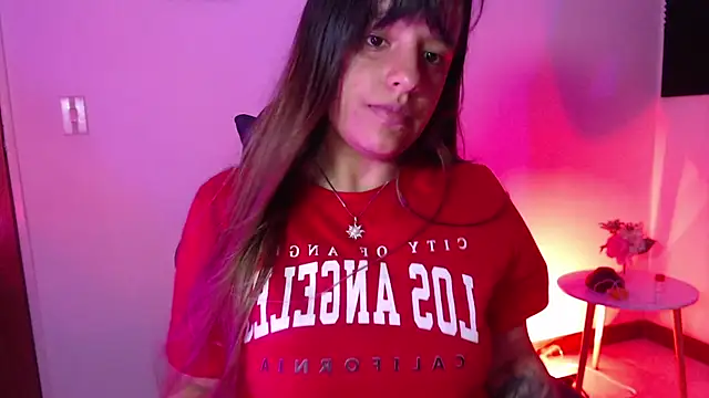 Snapshot of Ivvy_Bloom chatting on June 3, 2026, 12:46 am Ivvy Bloom online show from June 3, 2026, 12:46 am