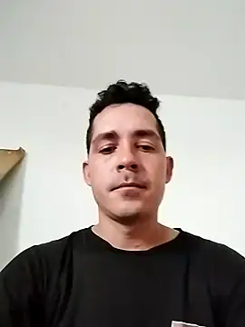 Snapshot of Gabriel_leon33 chatting on June 12, 2026, 10:14 am Gabriel leon33 online show from June 12, 2026, 10:14 am
