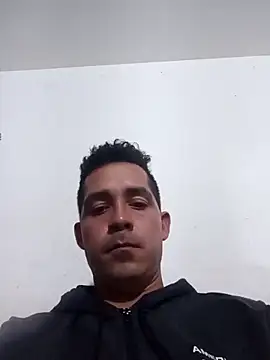 Snapshot of Gabriel_leon33 chatting on June 14, 2026, 5:53 am Gabriel leon33 online show from June 14, 2026, 5:53 am