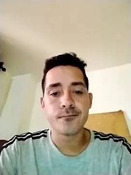 Snapshot of Gabriel_leon33 chatting on June 18, 2026, 8:35 pm Gabriel leon33 online show from June 18, 2026, 8:35 pm