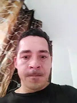 Snapshot of Gabriel_leon33 chatting on June 20, 2026, 11:35 am Gabriel leon33 online show from June 20, 2026, 11:35 am