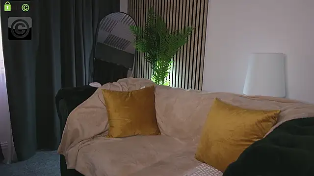 Ema Reese online show from March 25, 2026, 8:09 am