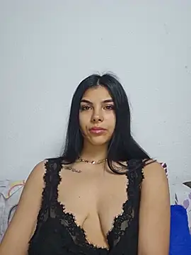 Snapshot of Crissdesire chatting on June 20, 2026, 5:43 am Crissdesire online show from June 20, 2026, 5:43 am