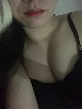 Snapshot of Nini-896 chatting on April 2, 2026, 7:11 pm Nini-896 online show from April 2, 2026, 7:11 pm