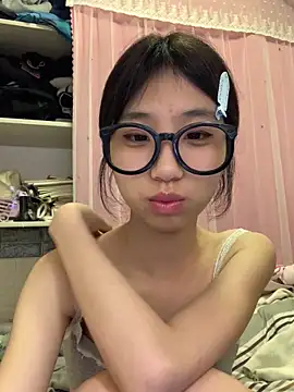 Snapshot of nina5201 chatting on April 8, 2026, 4:18 pm nina5201 online show from April 8, 2026, 4:18 pm