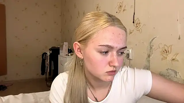 Snapshot of Sophia_Blonde chatting on April 5, 2026, 4:37 pm Sophia Blonde online show from April 5, 2026, 4:37 pm