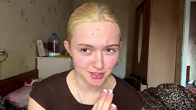 Snapshot of Sophia_Blonde chatting on April 8, 2026, 2:28 pm Sophia Blonde online show from April 8, 2026, 2:28 pm