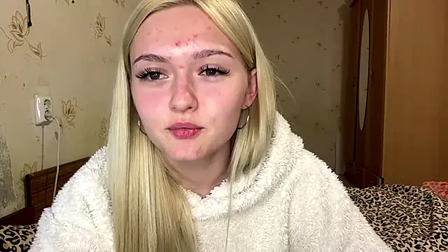 Snapshot of Sophia_Blonde chatting on April 29, 2026, 4:44 pm Sophia Blonde online show from April 29, 2026, 4:44 pm