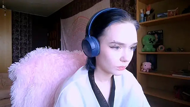 baby onface online show from May 14, 2026, 8:32 am