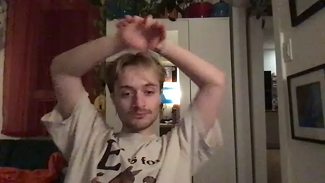 TwinkGaymer online show from March 25, 2026, 4:18 am