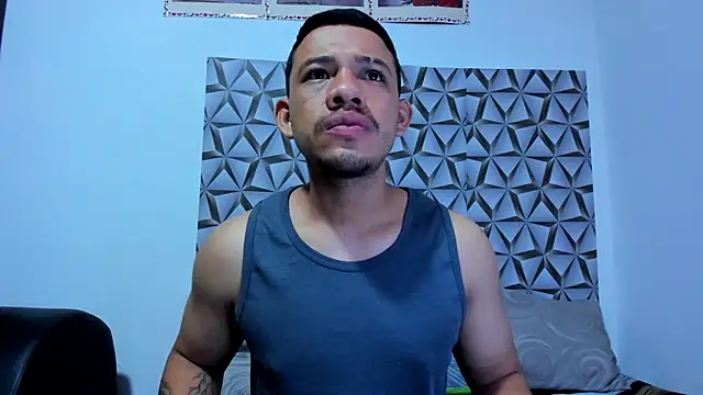 Snapshot of Benjamin_lich chatting on May 5, 2026, 7:22 pm Benjamin lich online show from May 5, 2026, 7:22 pm