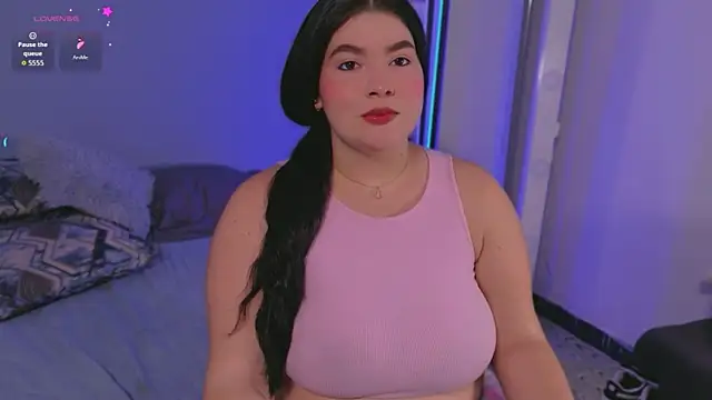 Snapshot of Ale_Silvanna chatting on July 7, 2026, 12:35 am Ale Silvanna online show from July 7, 2026, 12:35 am