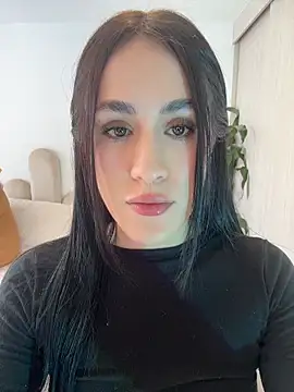 SerenaFox  online show from May 8, 2026, 6:24 pm