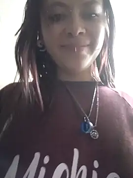 AuroraaMoonn online show from April 2, 2026, 4:32 am