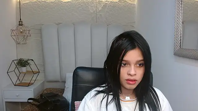 mia velvetk online show from April 1, 2026, 3:07 am
