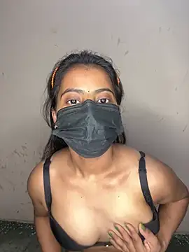 Riya leone online show from April 3, 2026, 7:45 pm