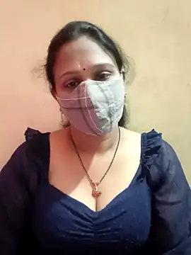 Snapshot of Latha_lovely chatting on April 10, 2026, 1:55 am Latha lovely online show from April 10, 2026, 1:55 am