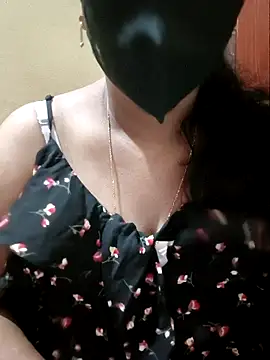 Snapshot of Latha_lovely chatting on May 13, 2026, 9:06 am Latha lovely online show from May 13, 2026, 9:06 am