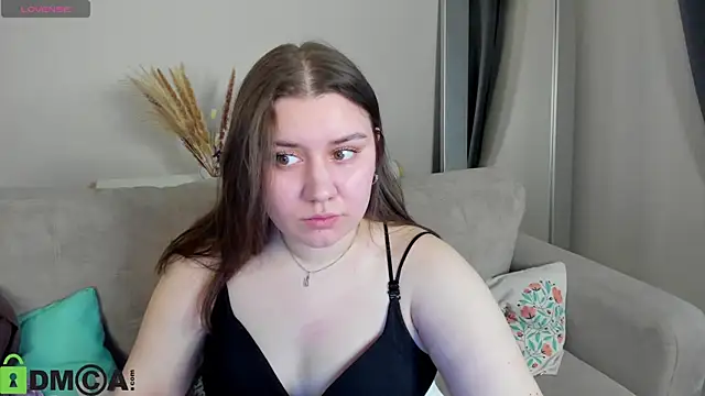 Snapshot of Maya_Raay chatting on April 4, 2026, 1:15 am Maya Raay online show from April 4, 2026, 1:15 am