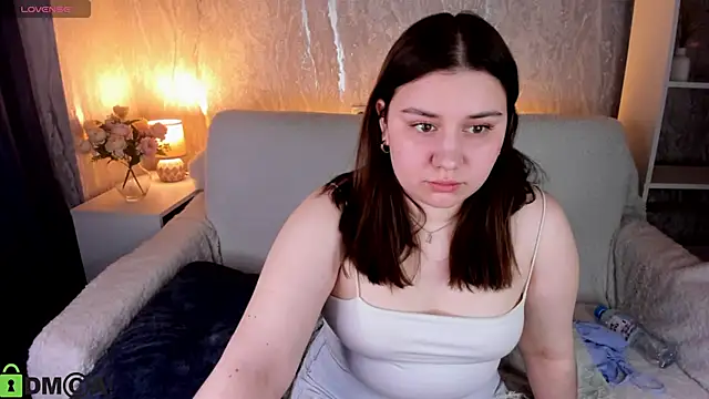 Snapshot of Maya_Raay chatting on April 5, 2026, 1:14 am Maya Raay online show from April 5, 2026, 1:14 am